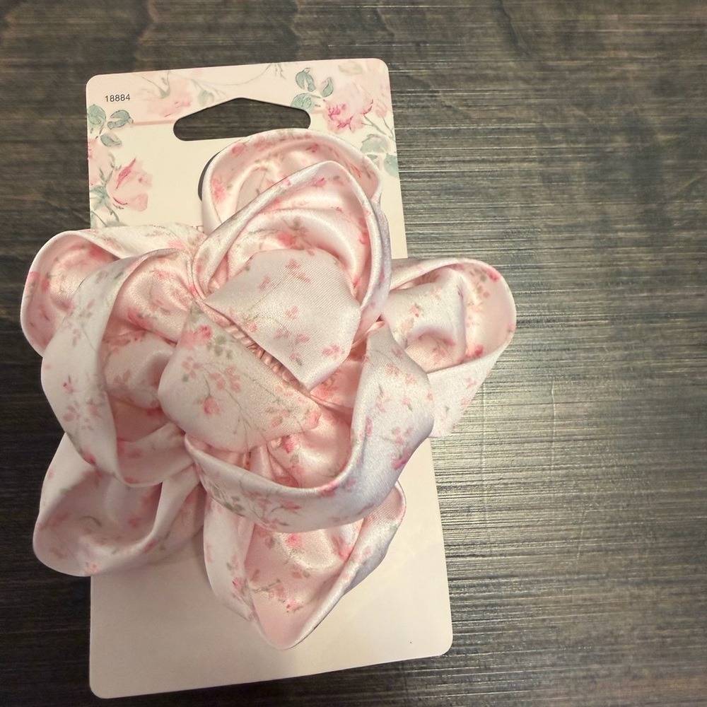 LoveShackFancy Pink & Light Blue Satin Flower Elastics & Blue Seamless Elastics - Picture 5 of 5